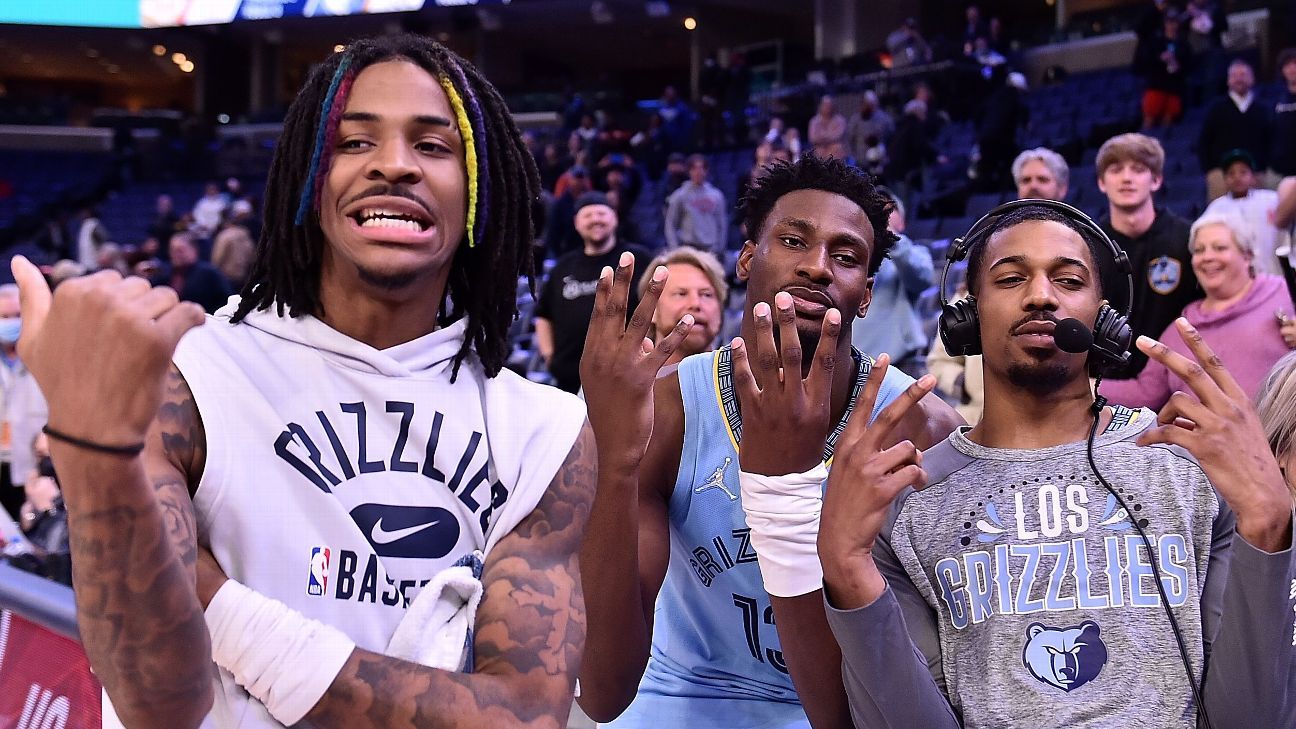 Ja Morant returns from knee injury, Grizzlies rout Pelicans