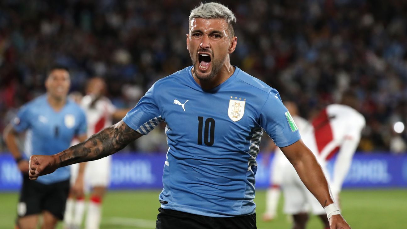 Arrascaeta e Viña são convocados pelo Uruguai para os jogos contra