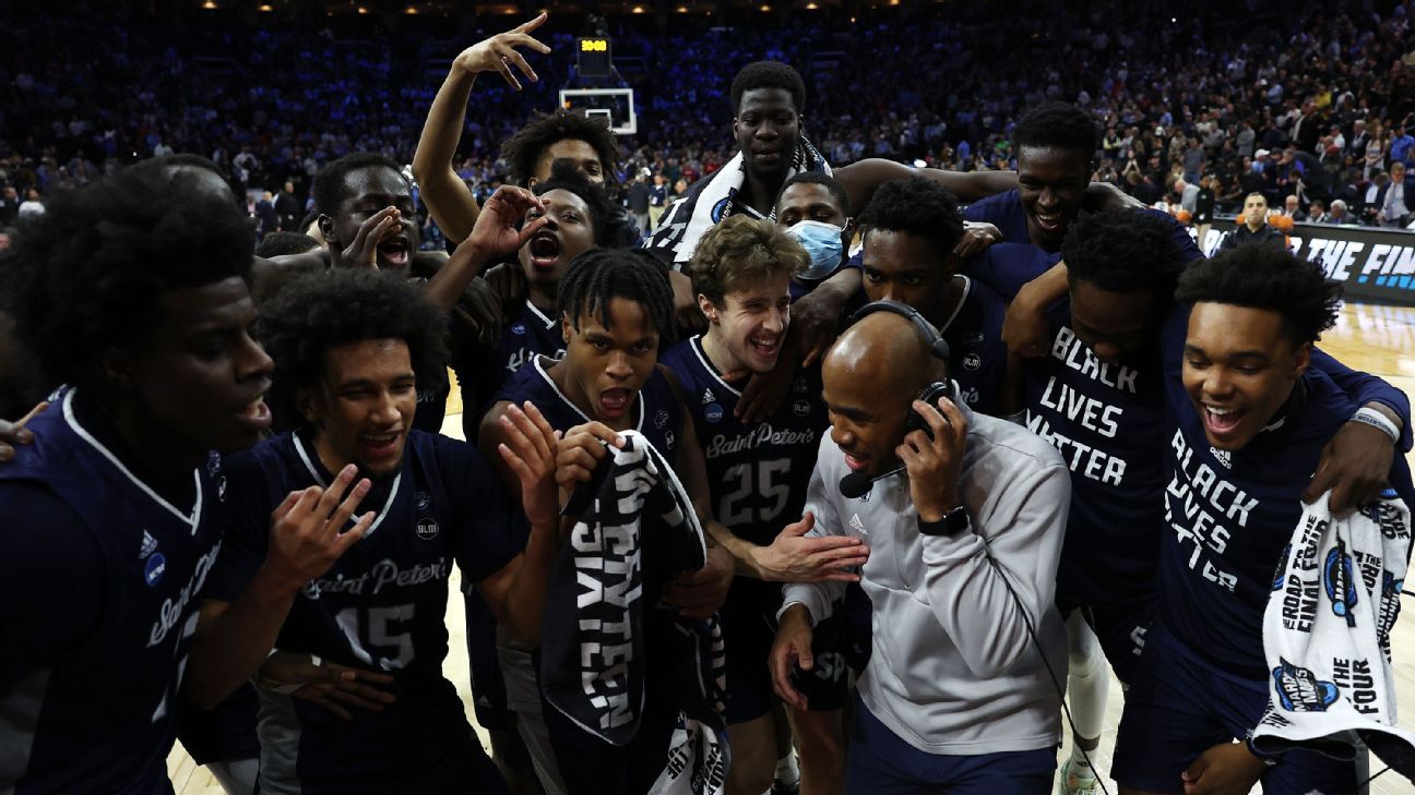March Madness 2022 -- Saint Peter's Peacocks' Sweet 16 win over Purdue causes so..