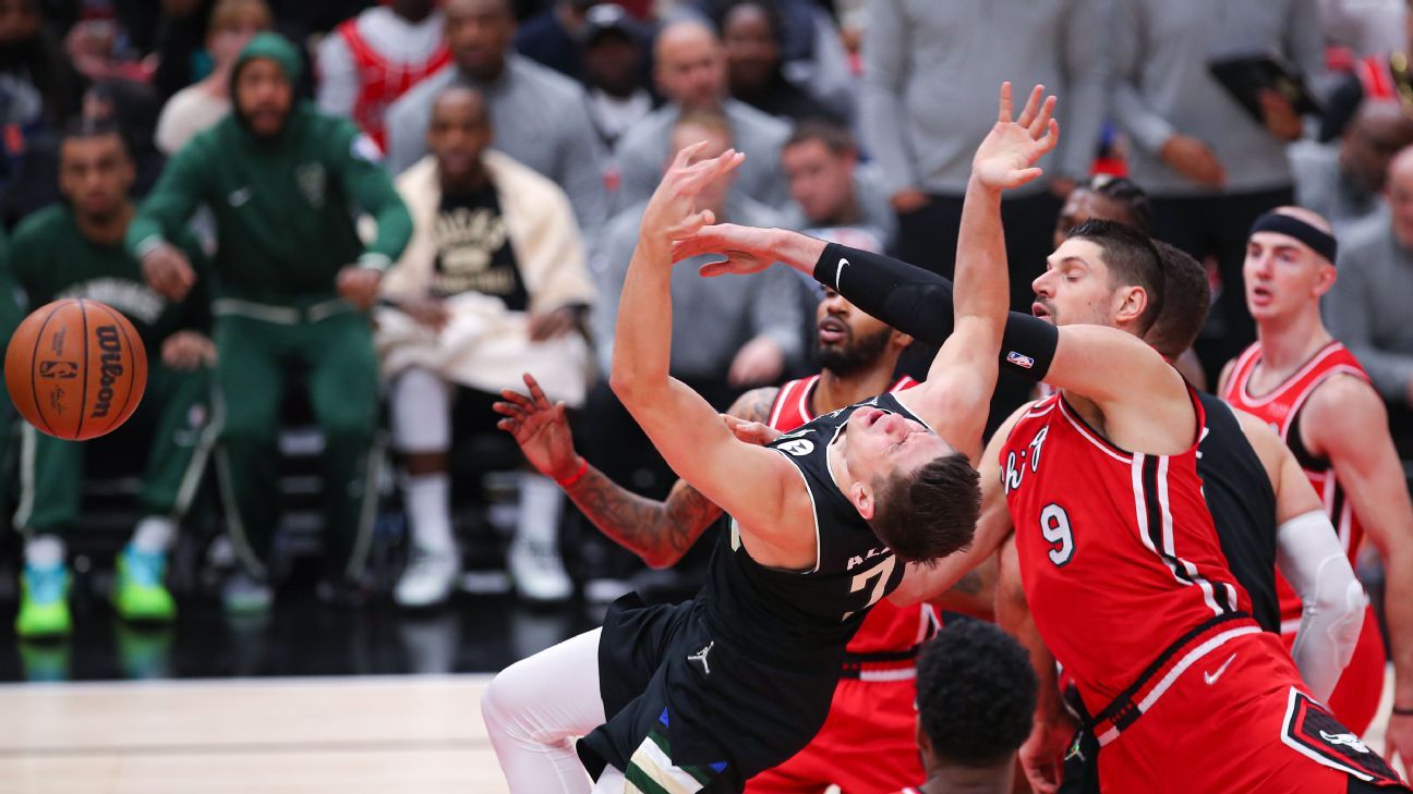 Chicago Bulls' Nikola Vucevic says latest hard foul on Milwaukee Bucks' Grayson ..