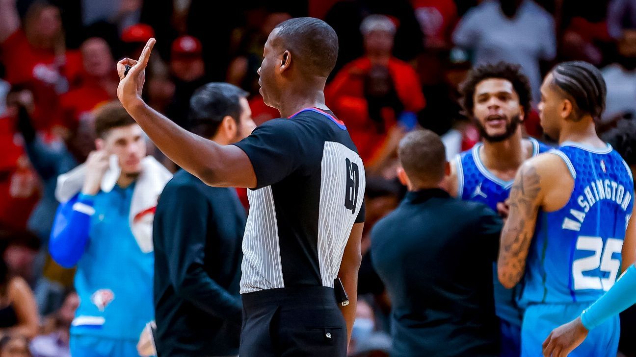 Miles Bridges foi expulso do jogo entre Charlotte Hornets e Atlanta Hawks, atingiu fãs com um bocal enquanto estava fora