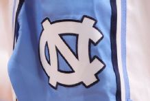 Dylan Mingo, top-10 recruit in '26, commits to North Carolina
