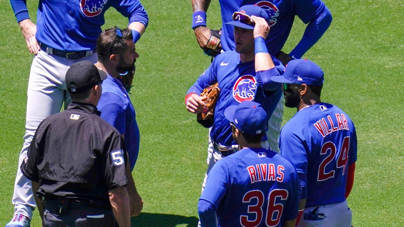 Chicago Cubs shortstop Nico Hoerner leaves game after colliding with