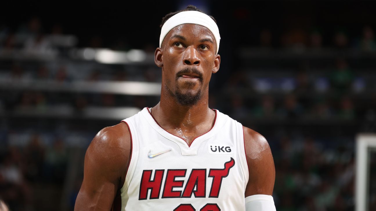 Jimmy Butler, astro do Miami Heats, apareceu com um visual completamen