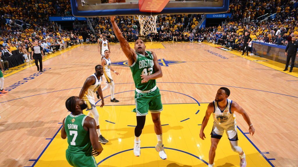 NBA Finals 2022 -- Stars commend Boston Celtics for Game 1 win, plus more scenes..