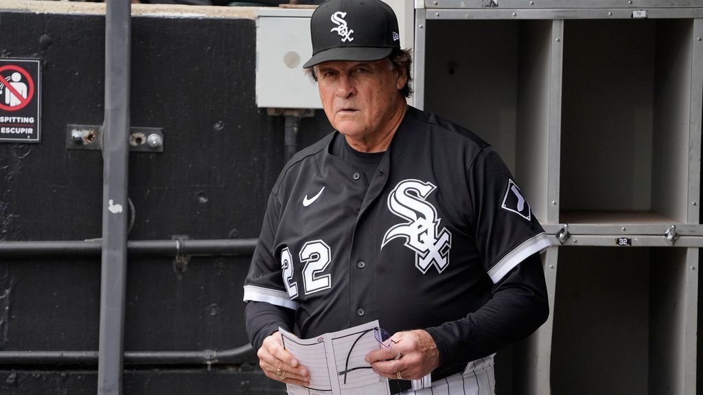 Chicago White Sox manager Tony La Russa misses game with unspecified  medical issue - ESPN