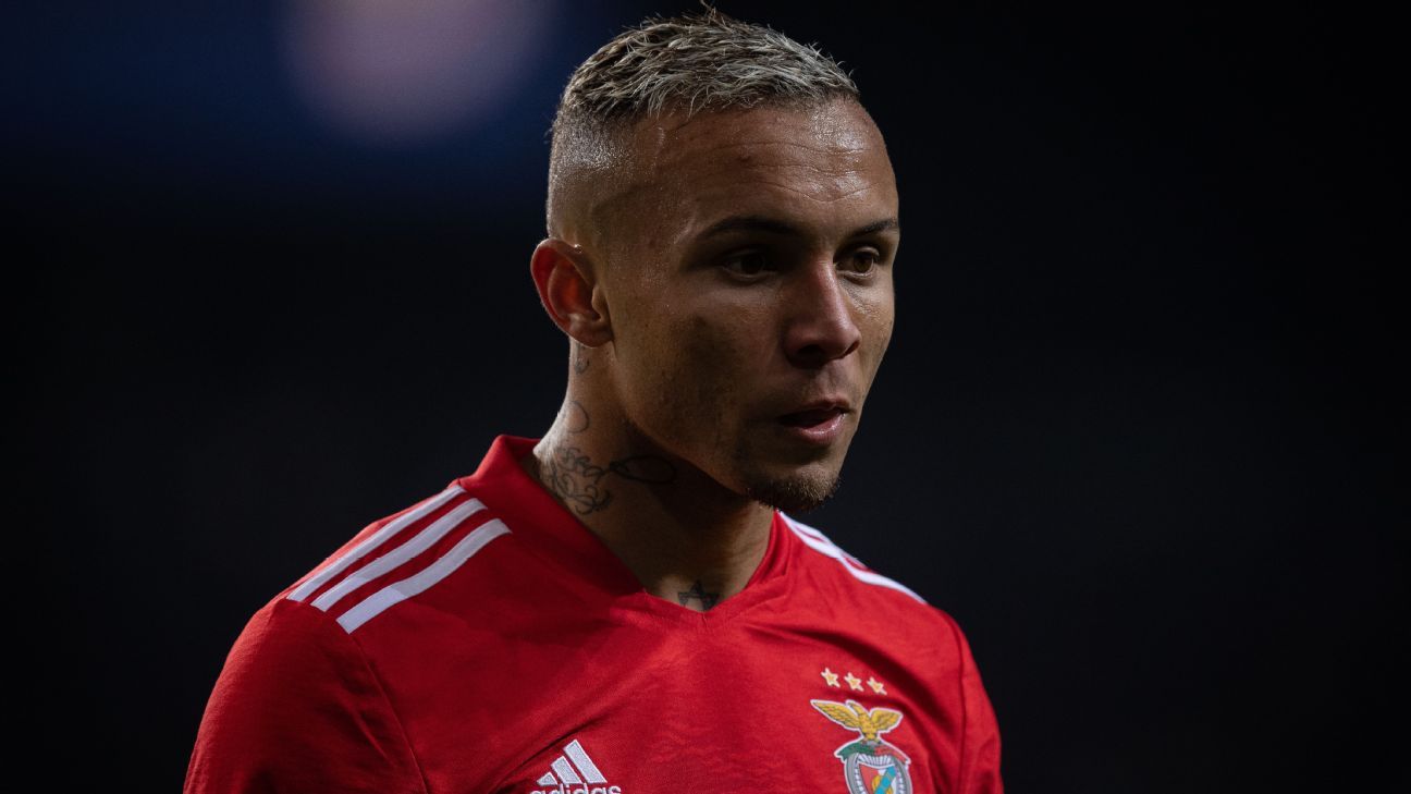 Por que Cebolinha no Flamengo não é caso raro de prejuízo no Benfica com brasileiros no século; veja principais negociações