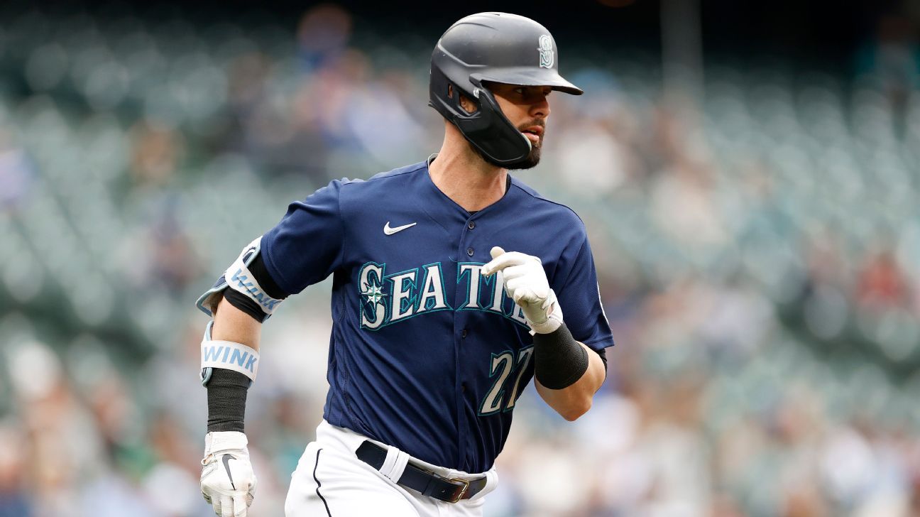 Seattle Mariners on X: We've agreed to terms through the 2023 season with  outfielder Jesse Winker. 🔗    / X