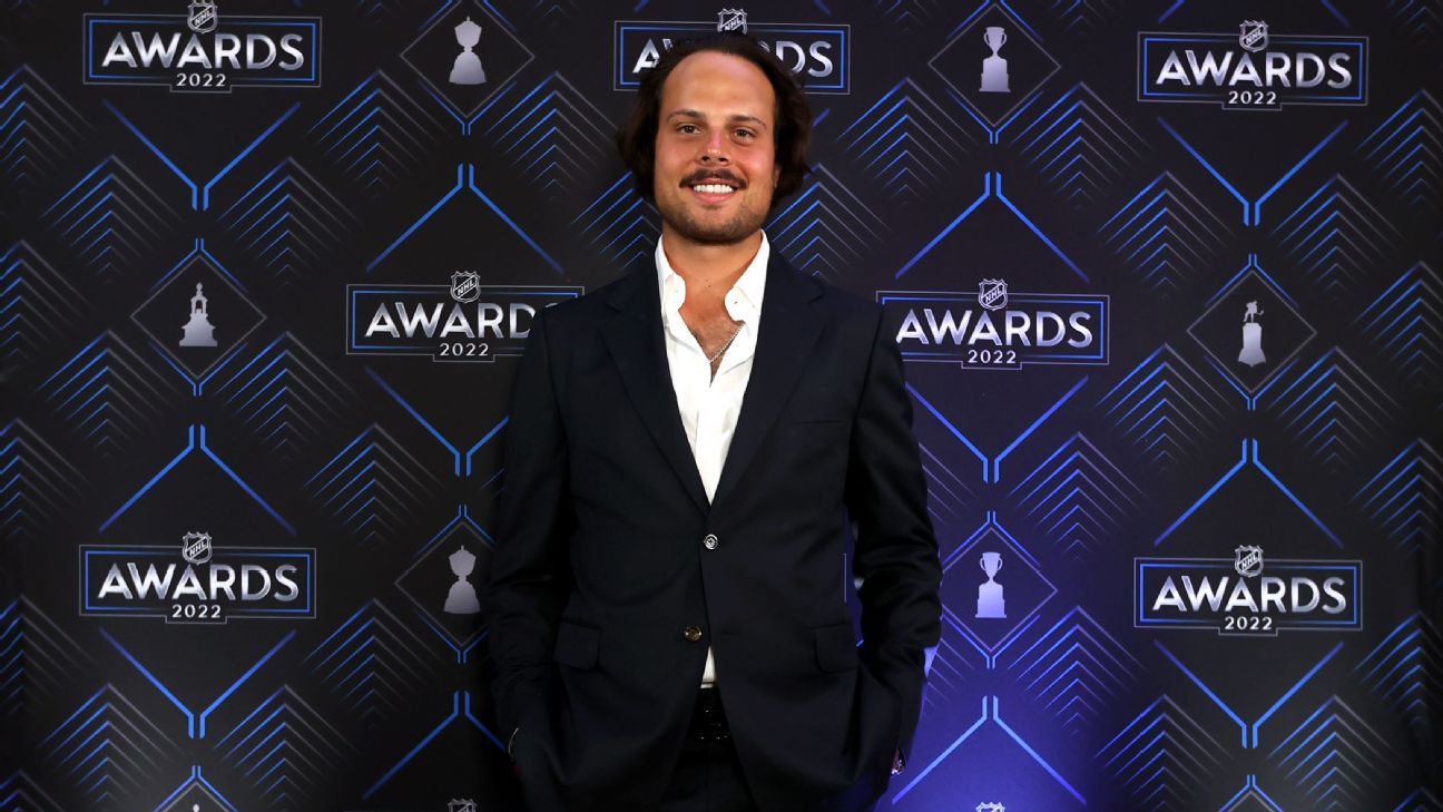 NHL Awards 2022 - Auston Matthews stays 'casual' with open-shirt