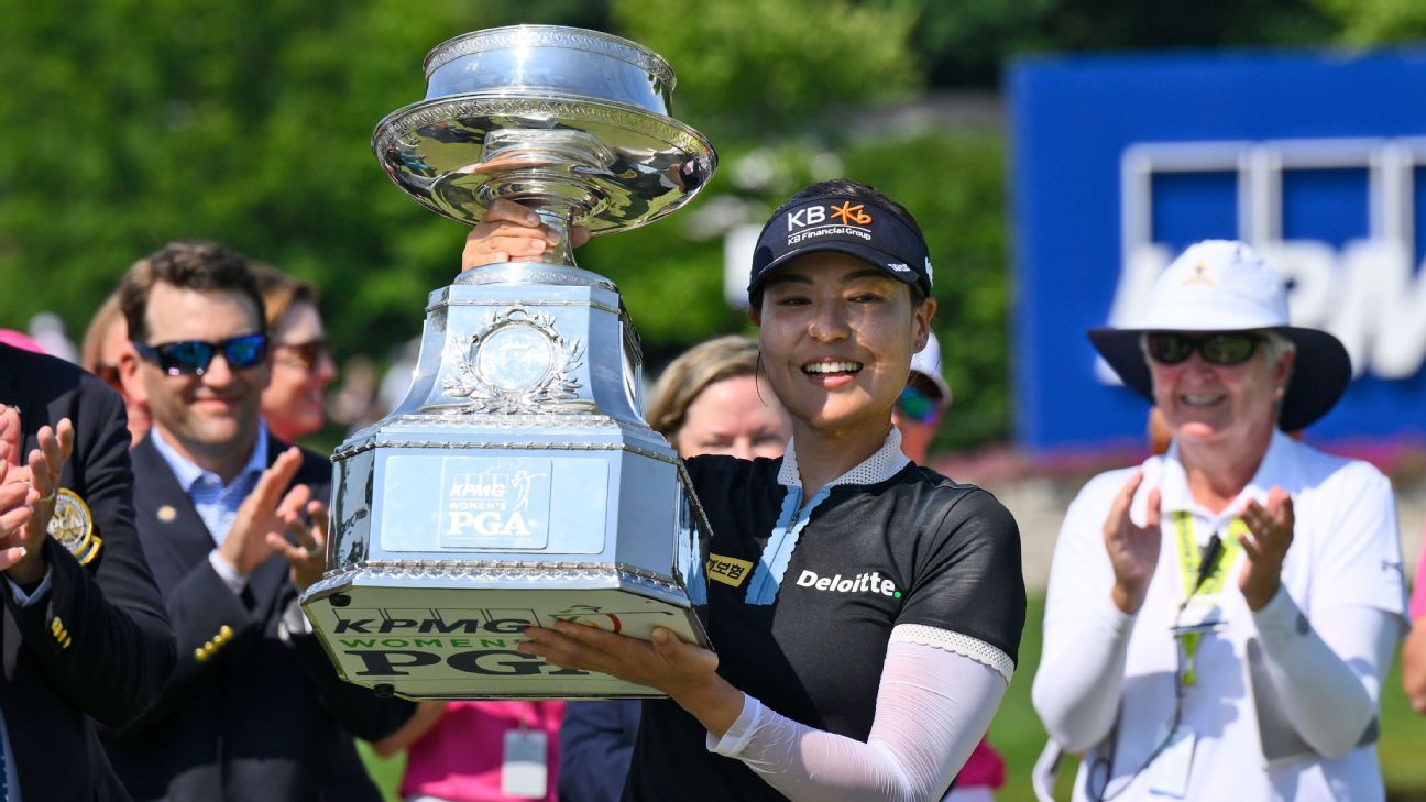 In Gee Chun perseveres, holds off Lexi Thompson to win Women's PGA Championship