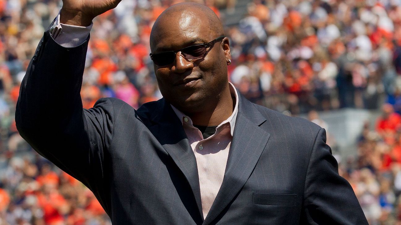Bo Jackson helped pay for funerals of 19 children and 2 teachers killed in schoo..