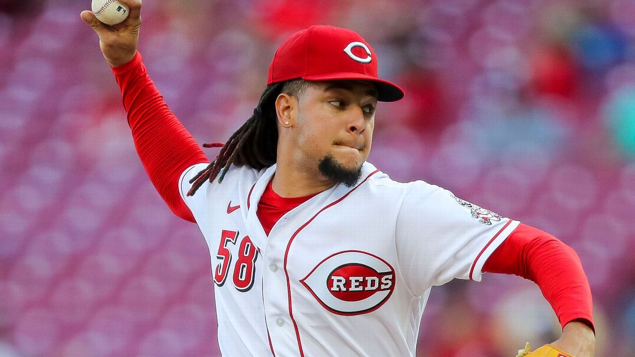 Luis Castillo strong again as Reds beat Braves 4-1 - The San Diego