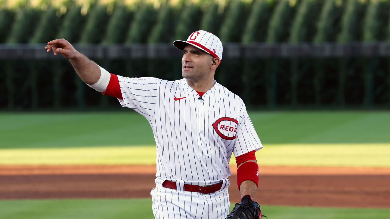 Joey Votto arrives in Reds camp and is ready to get started