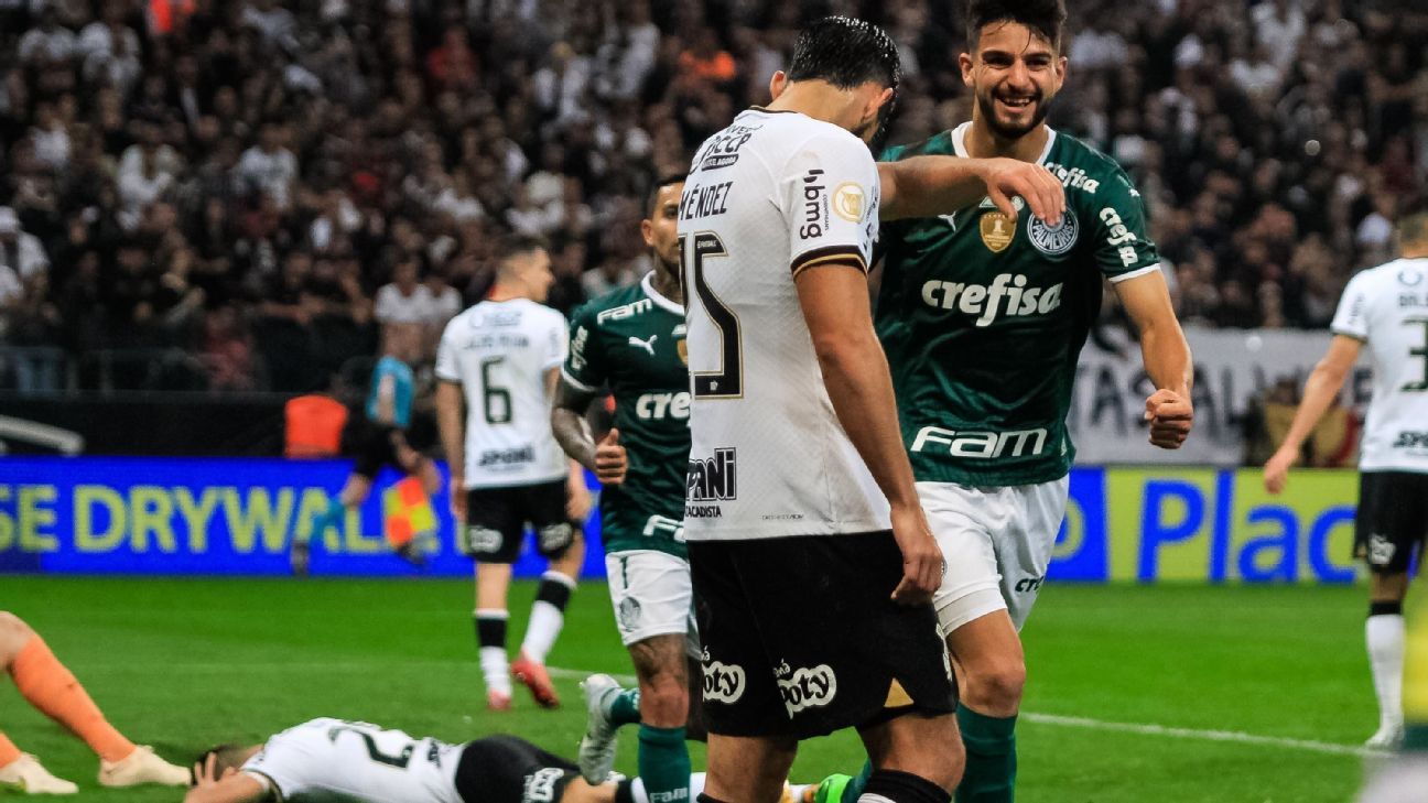 Corinthians vence Palmeiras no jogo de ida e abre vantagem na