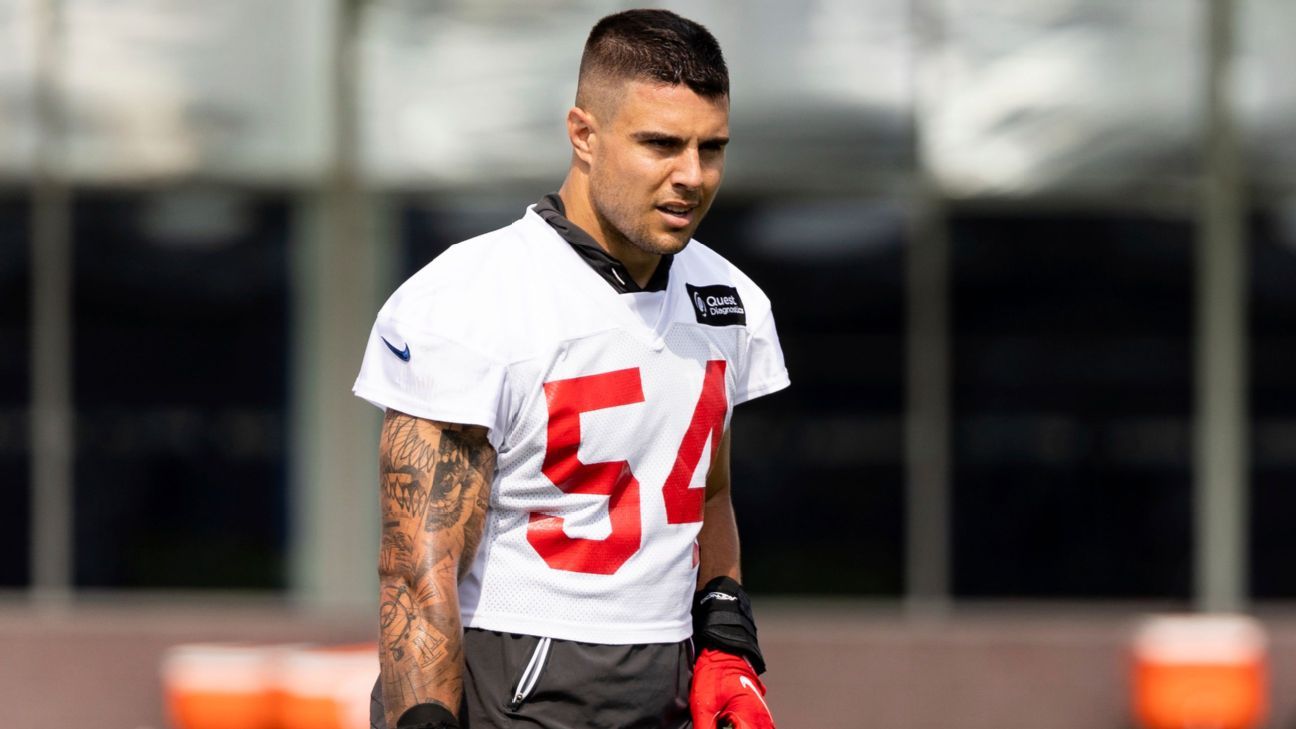 Giants cut linebacker Blake Martinez amid disconnect