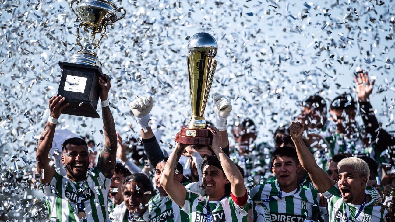 ¿Cómo se definen el último ascenso a Primera, y los descensos que