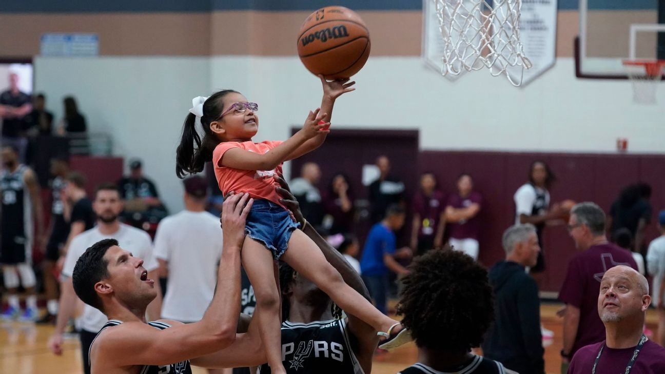 Spurs practice, fair brings a bit of joy to Uvalde community