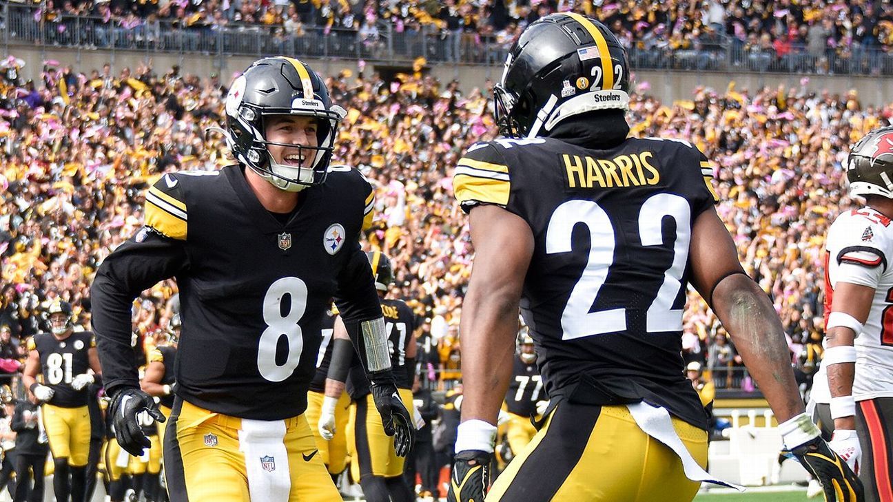 Steelers rookie QB Kenny Pickett hits Najee Harris for his first career TD pass