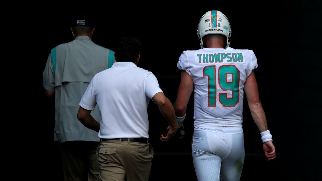 Dolphins lose Skylar Thompson to injury, then game to Vikings - ESPN