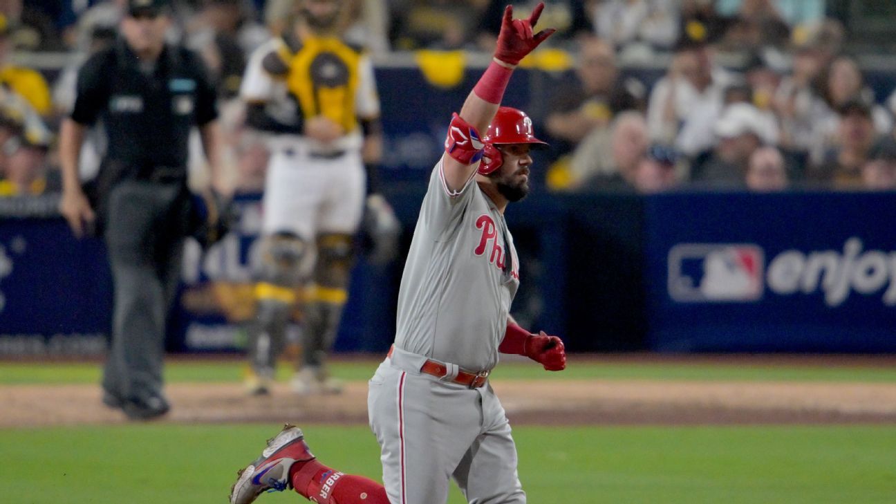 Kyle Schwarber hits 488-foot home run in NLCS Game 1 for Philadelphia