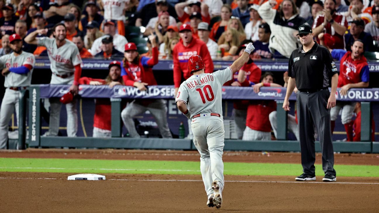 World Series: Nick Castellanos Saved Phillies With Catch in Game 1 - The  New York Times