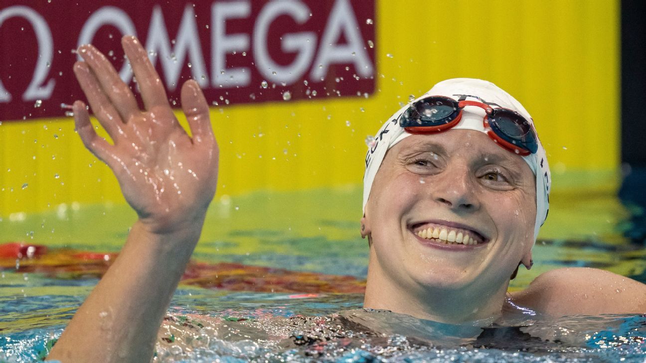 'Locked in' Ledecky sets WR in 1,500-meter free