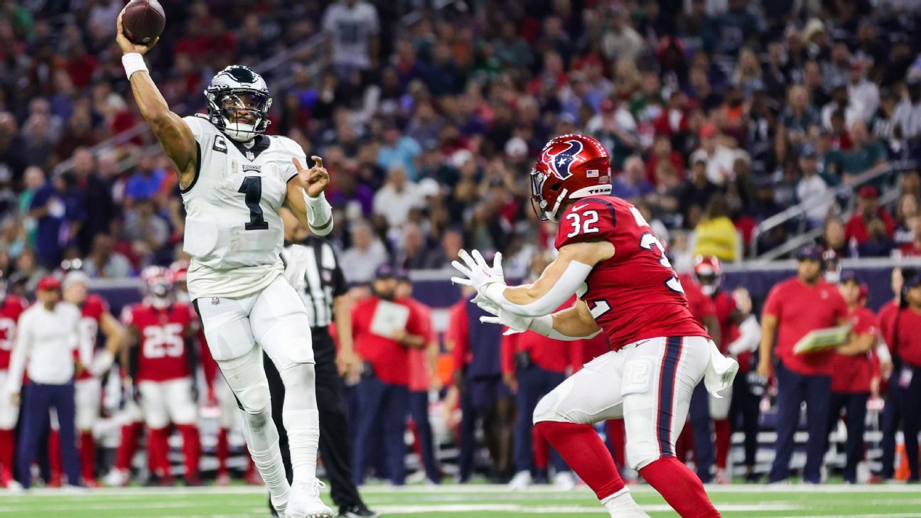 Eagles roll past Texans for first 8-0 start in franchise history