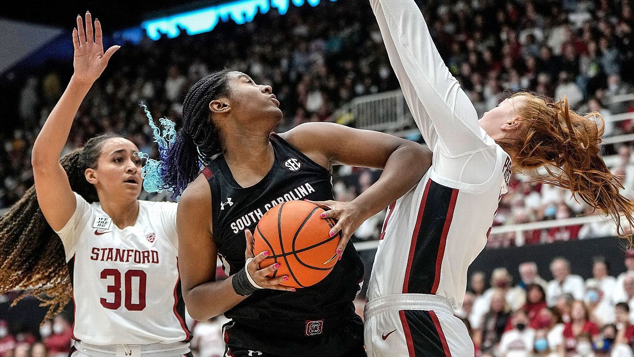 South Carolina, Stanford still atop women's Top 25 after showdown