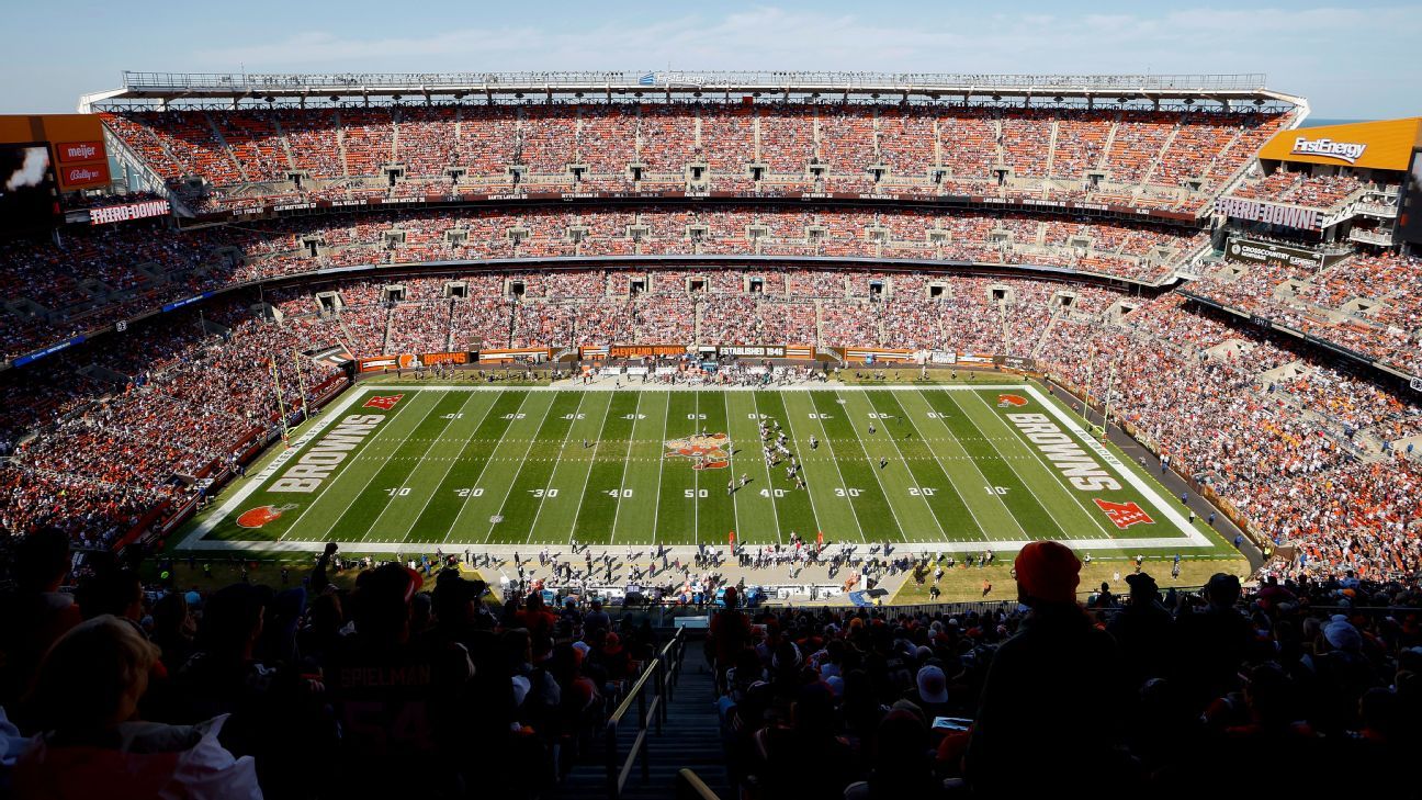 Cleveland Browns Stadium, Cleveland Browns football stadium