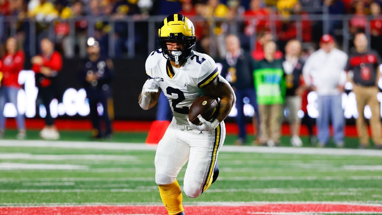 Blake Corum scores 2 TDs, helps No. 2 Michigan pull away to beat