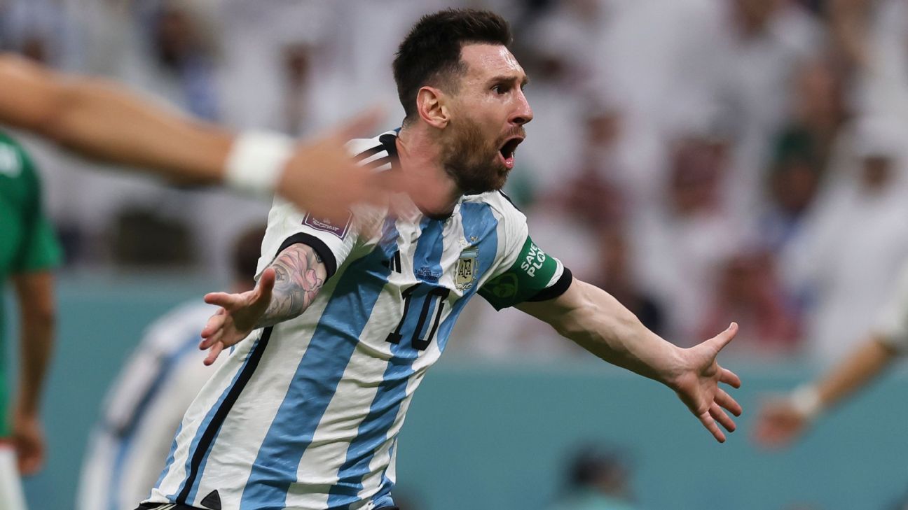 Com gol de Messi e golaço de promessa, Argentina vence México e