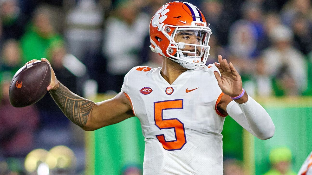 Ex-Clemson QB Uiagalelei commits to Oregon St.