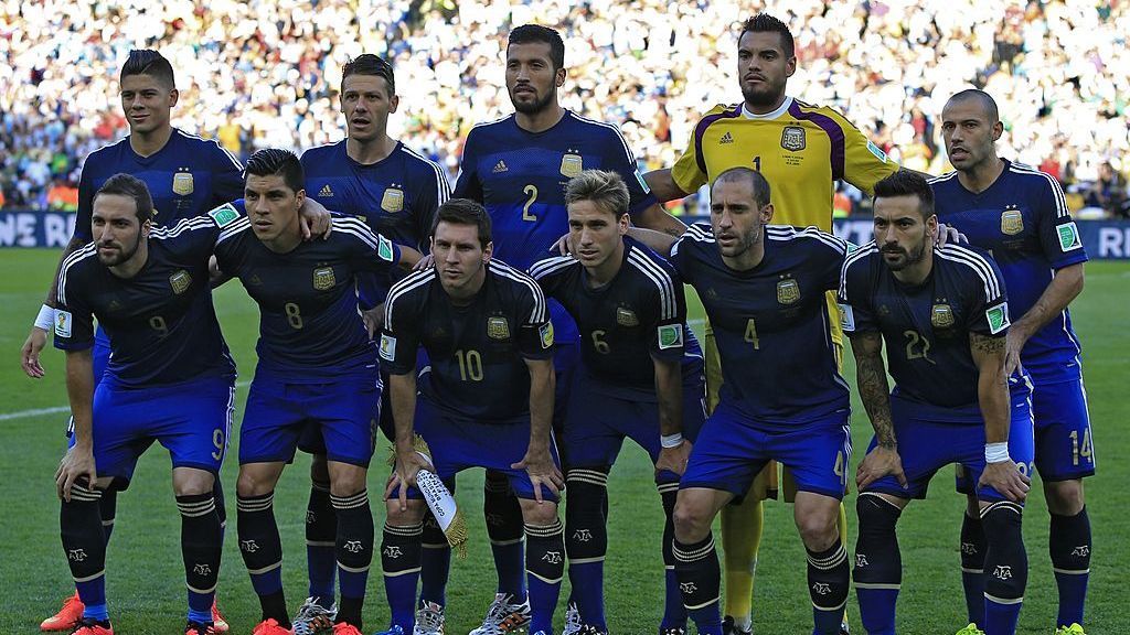 Ex-jogador da seleção argentina deixa futebol para jogar basquete