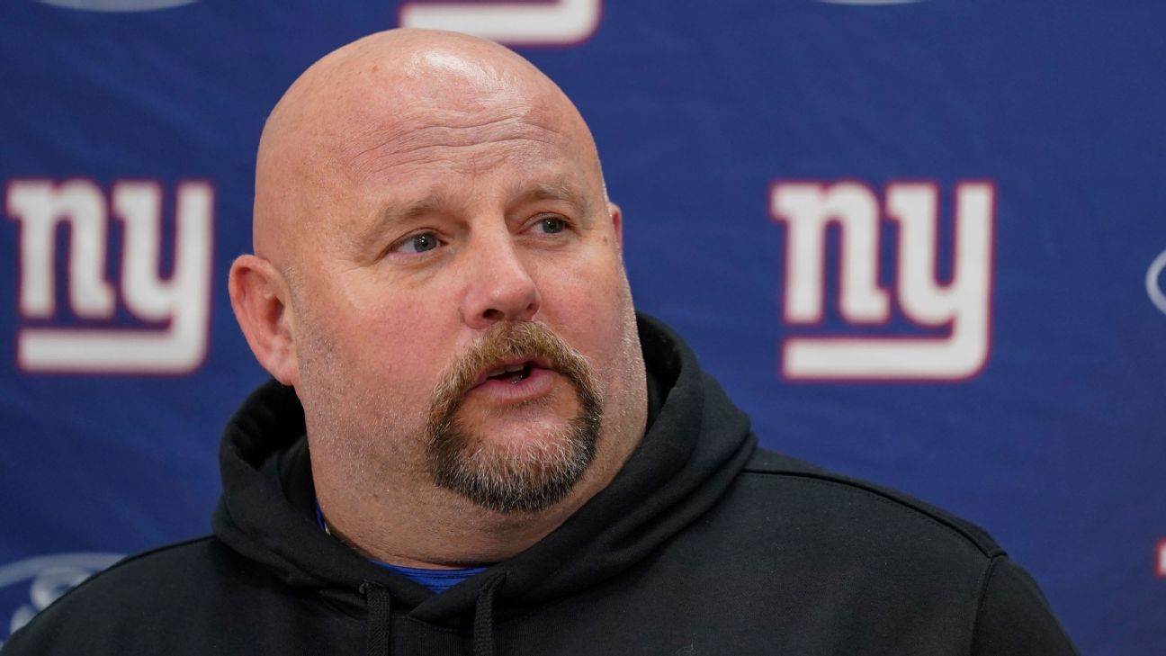 Giants coach Brian Daboll debuts new goatee