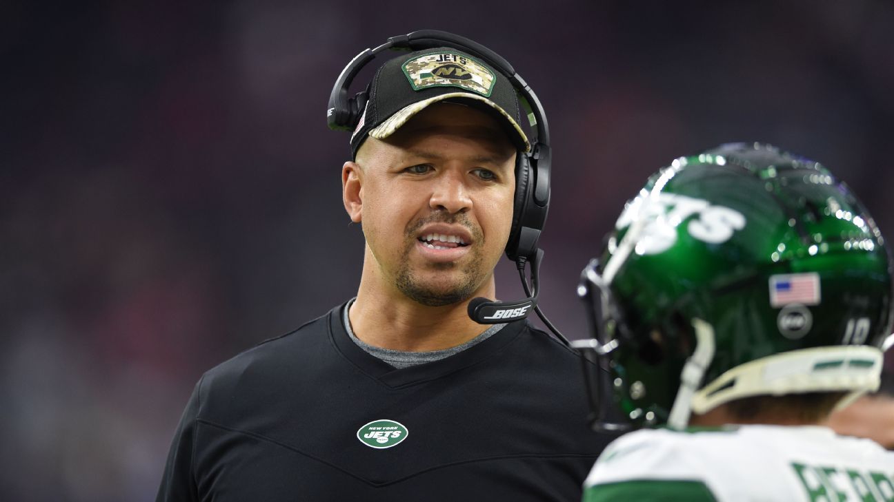 New York Jets Wide Receivers coach Miles Austin during the match which is  part of the NFL London Games at Tottenham Hotspur Stadium, London. Picture  date: Sunday October 10, 2021 Stock Photo - Alamy