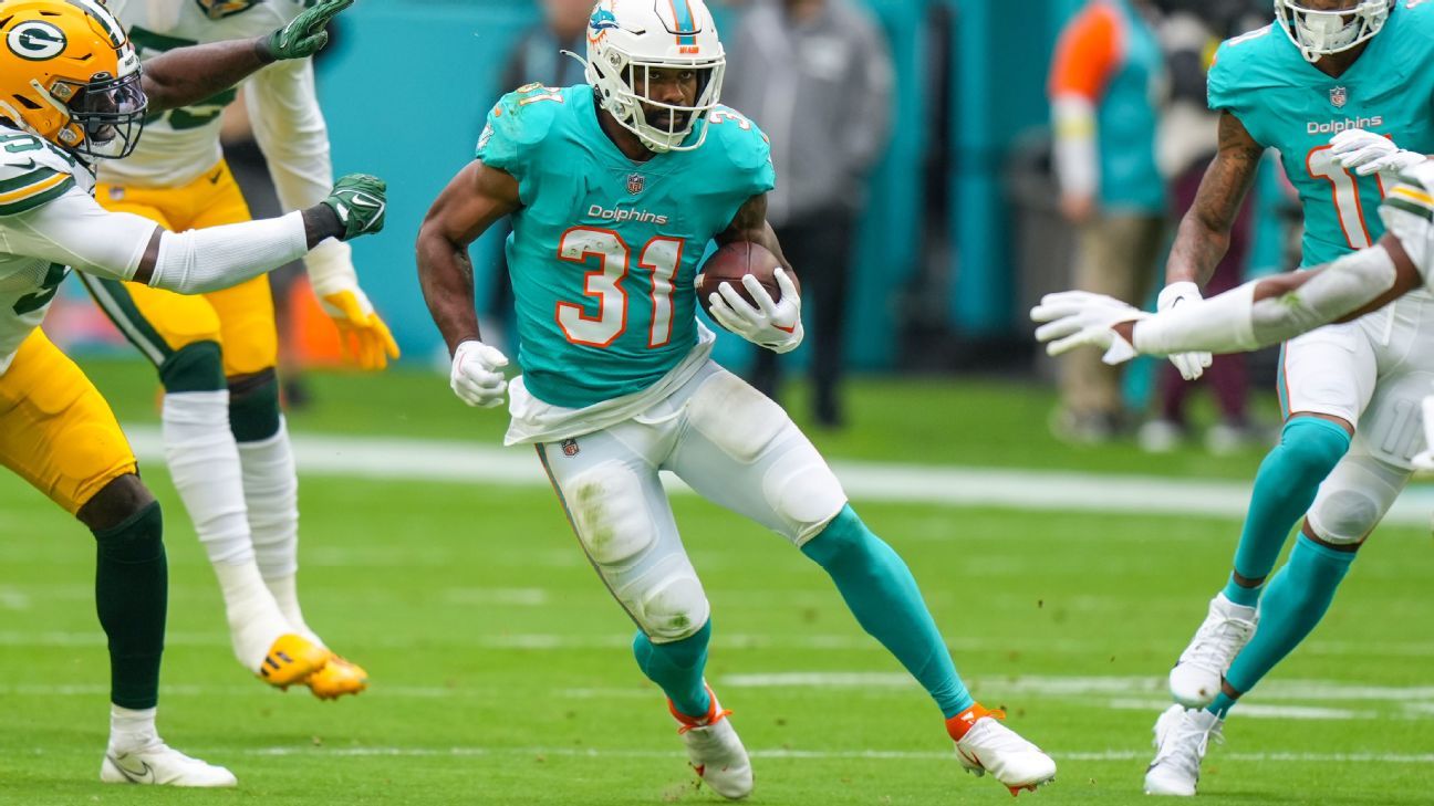 Jeff Wilson Jr. - Miami Dolphins Running Back - ESPN