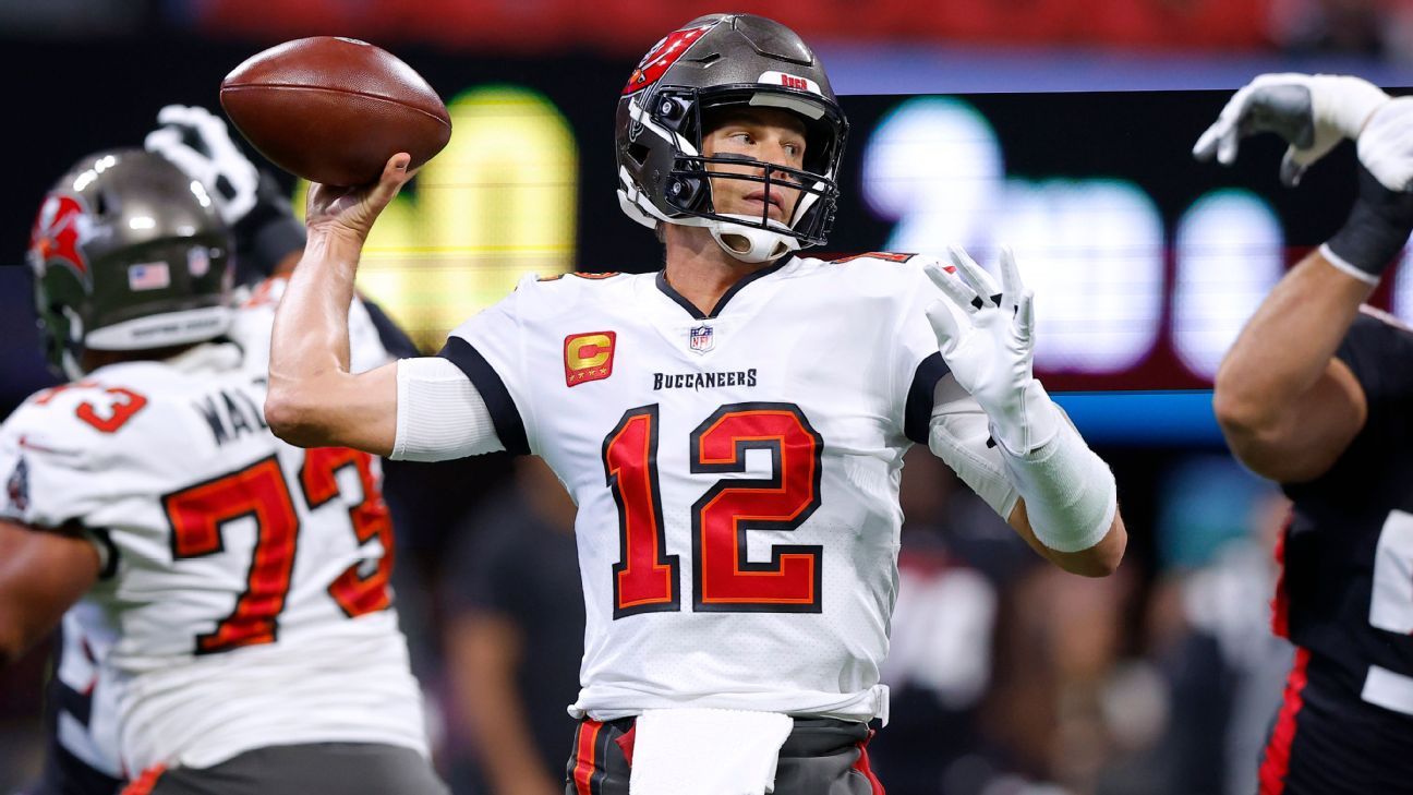 Bucs' Brady breaks own record but suffers 1st losing season