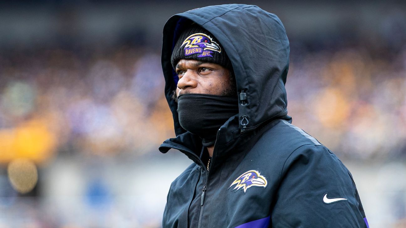 NFL players reportedly won't be allowed to wear hoodies this season 