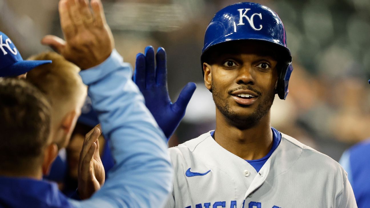 Minnesota Twins acquire OF Michael A Taylor from Kansas City