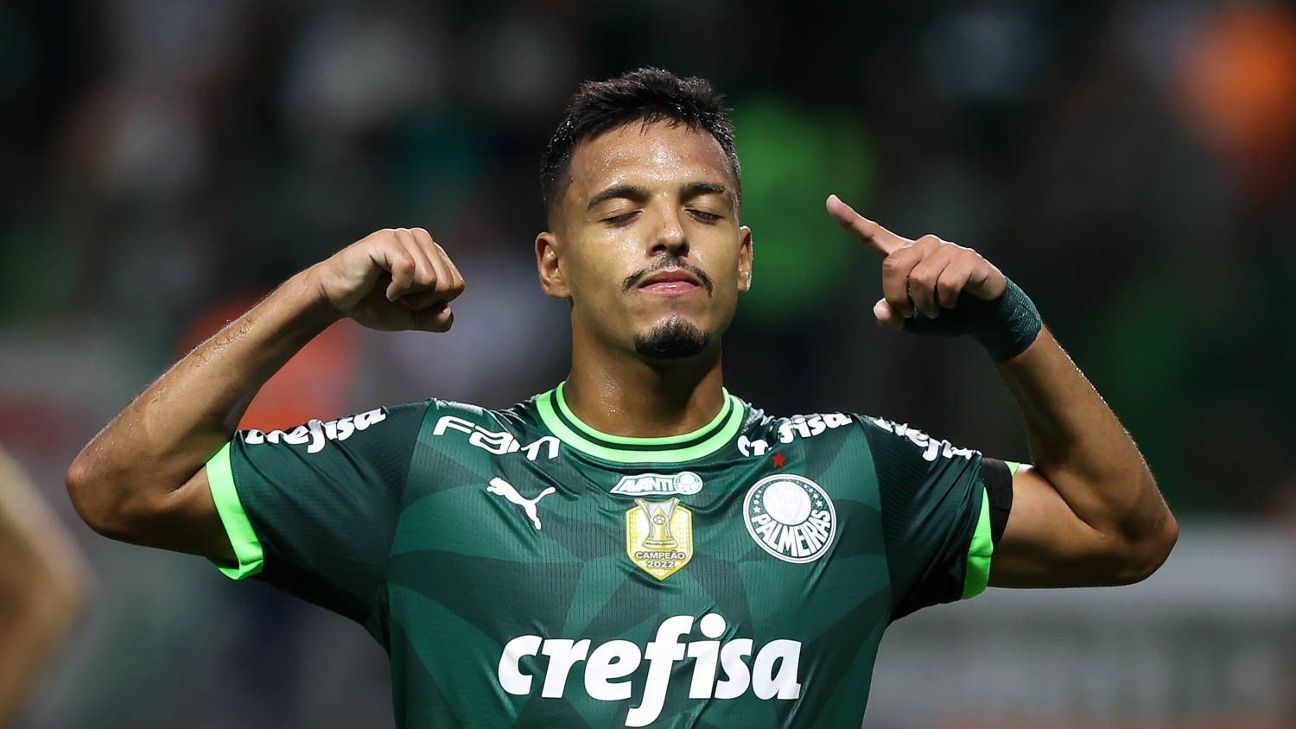 Palmeiras perde Gabriel Menino, que vai passar por cirurgia após fraturar o tornozelo