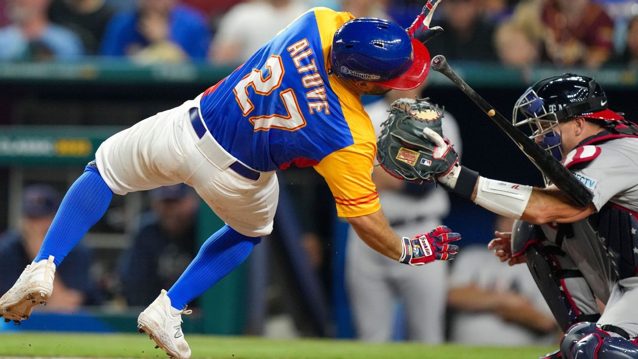 Astros' Altuve leaves WBC game after hit on hand by a pitch