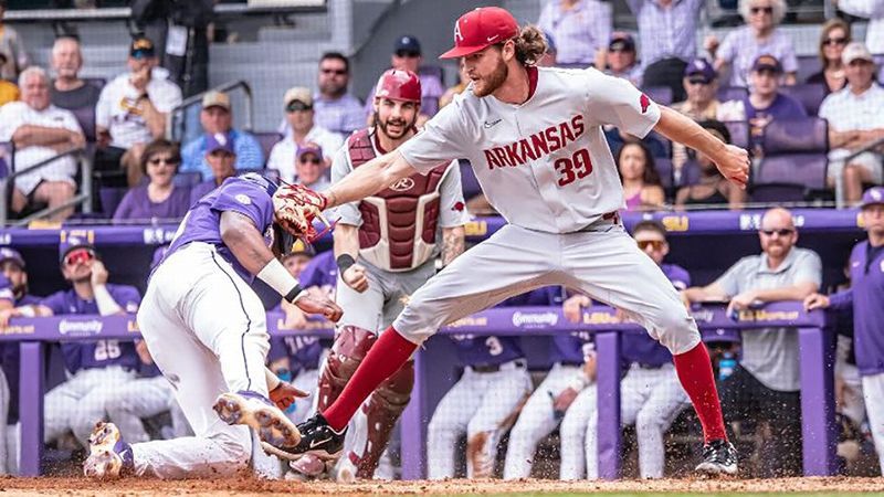 Eight-run inning sends No. 5 Arkansas past No. 1 LSU