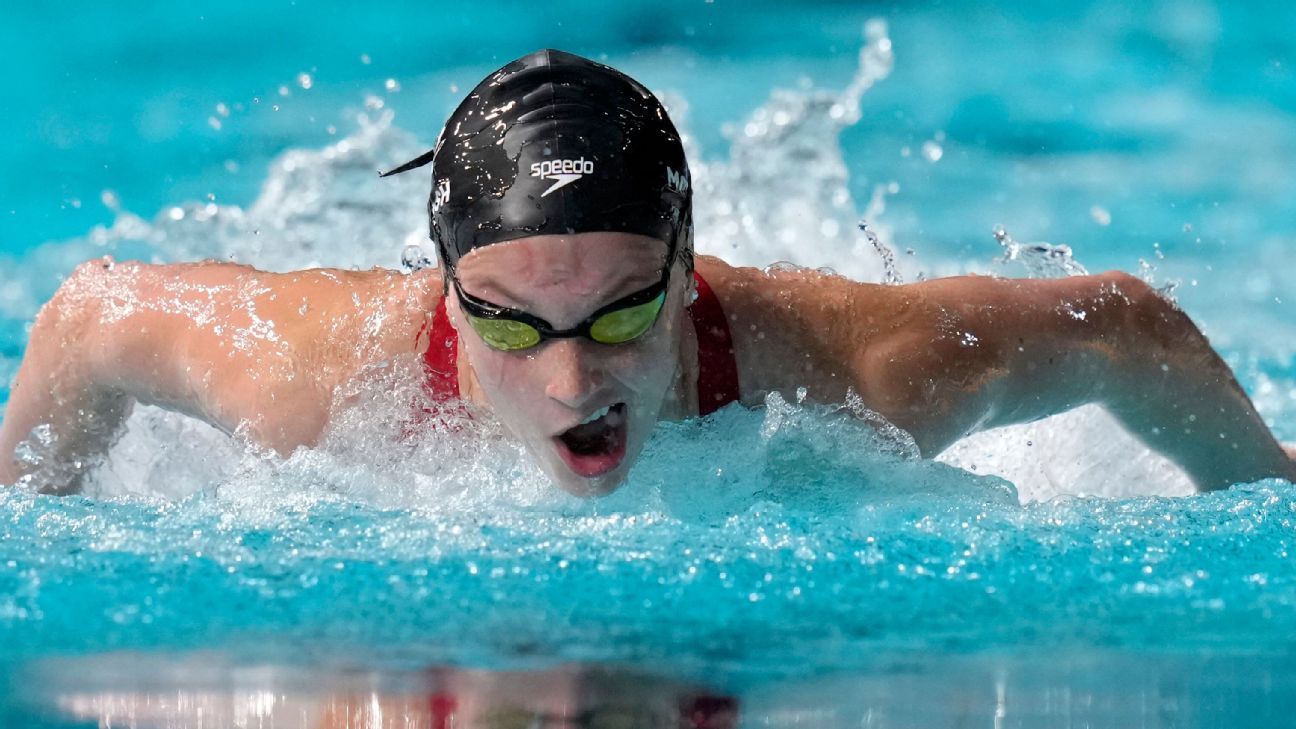 Summer McIntosh sets world record in 400meter individual medley ESPN