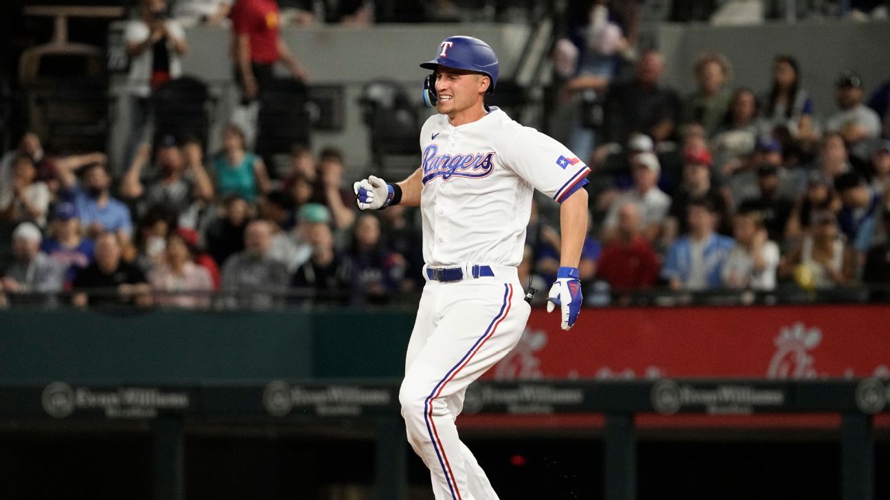 Corey Seager vai perder pelo menos 4 semanas para o Rangers com uma lesão no tendão