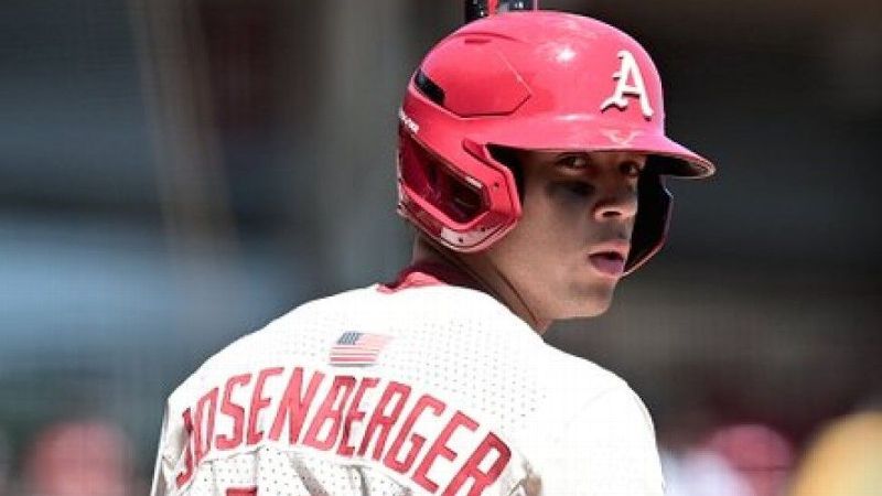 No. 16 Vol baseball swept by No. 5 Arkansas with 7-2 loss.