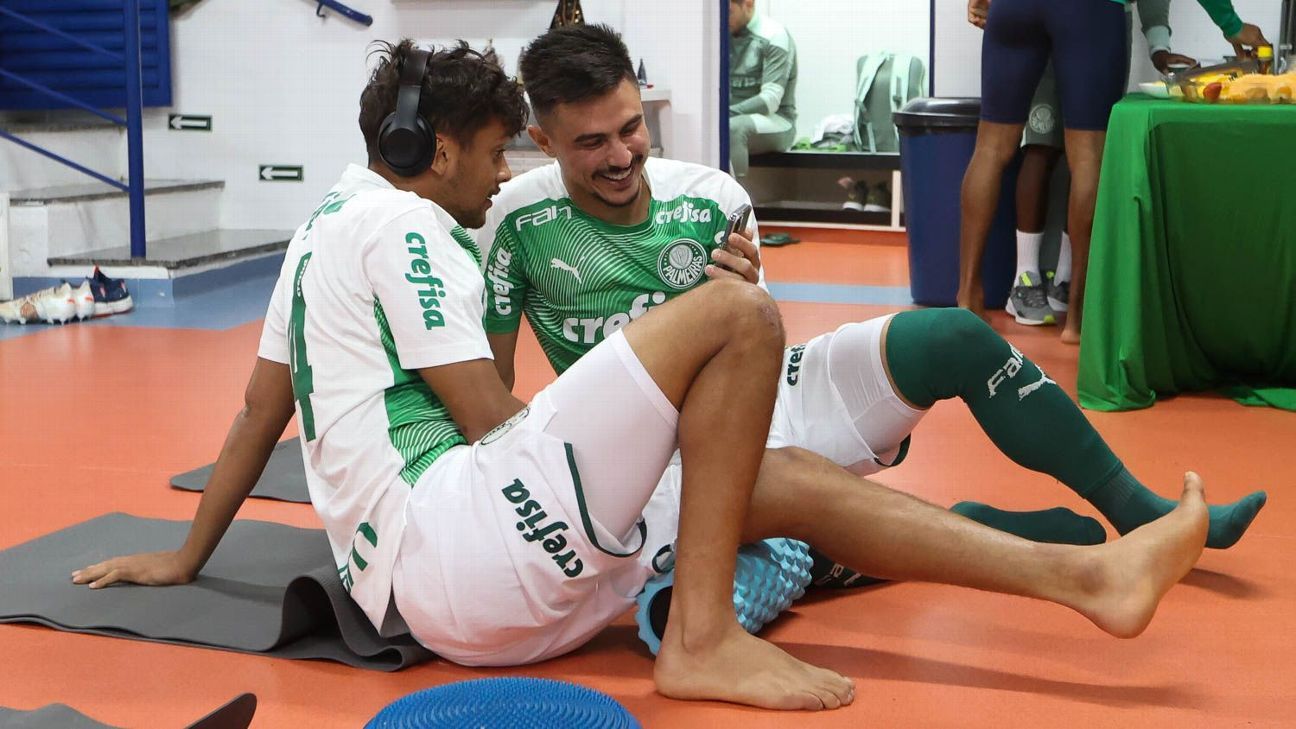 Jogadores do Palmeiras sofem golpe com criptomoedas de ex-colega de clube