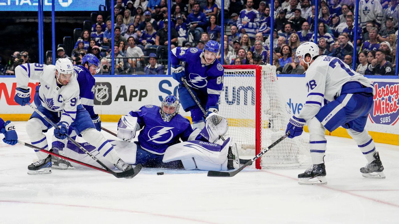 Lightning move within 1 win of Cup as power play catches fire