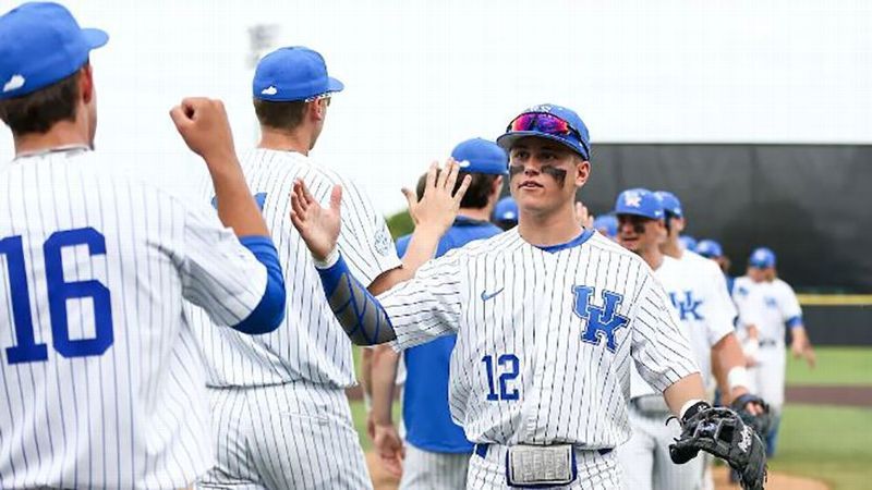 Lee tosses gem, UK sweeps No. 3 South Carolina