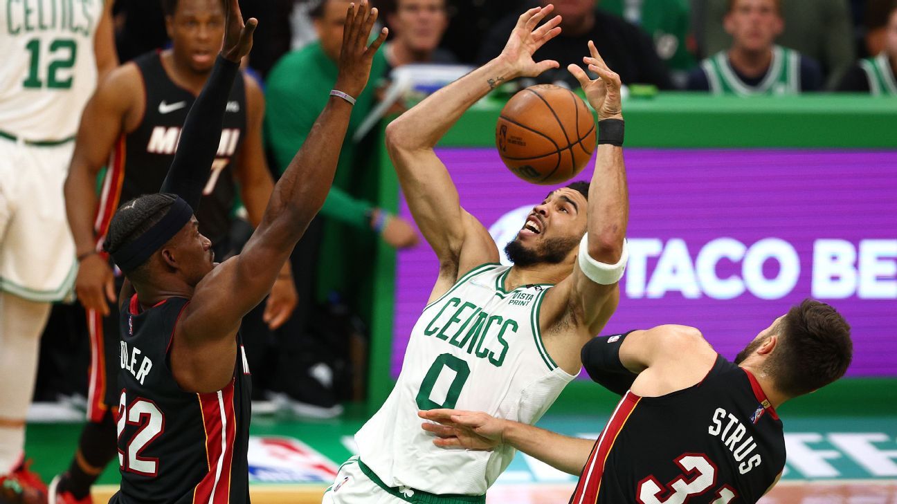 Allen's 3 ends Bulls' shot at taking 2 from Celtics