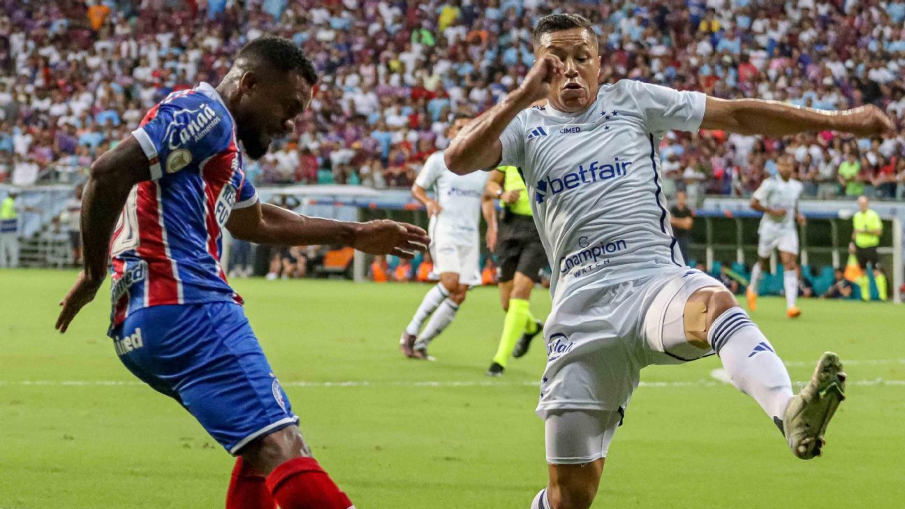 Cruzeiro tem gol anulado no fim e empata com o Bahia em jogo de